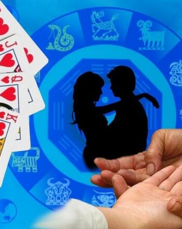 XEM BÓI CÓ ĐÚNG KHÔNG? – CÂU TRẢ LỜI KHÔNG NẰM Ở “ĐÚNG” HAY “SAI”