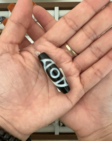 Đeo nhiều Dzi có tốt hơn không?