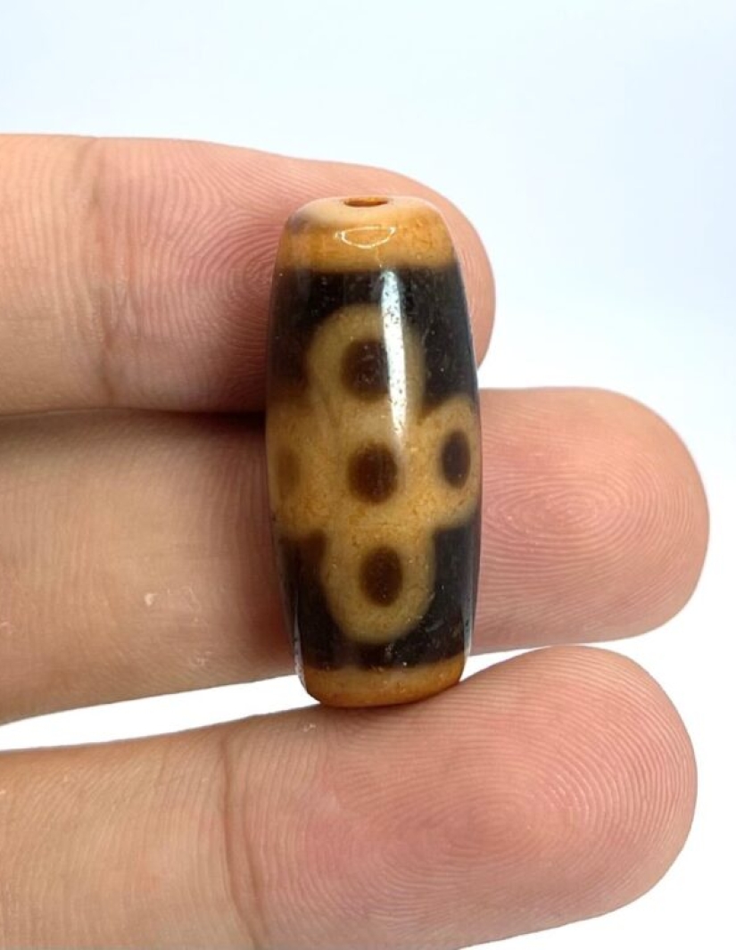 dzi-5-mat-sam-chop-khai-mo-suc-manh-chuyen-hoa-but-pha