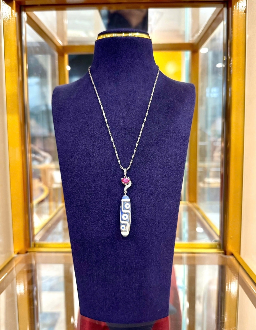 thien-chau-cuu-nhan-xanh-phoi-ruby-do-vang-18k